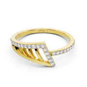 Luxe V Curve Ring