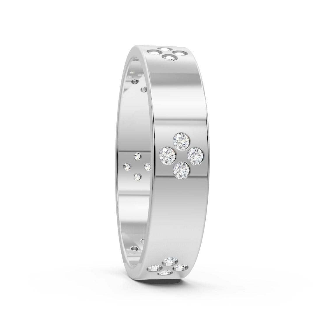 The Clover Band Ring